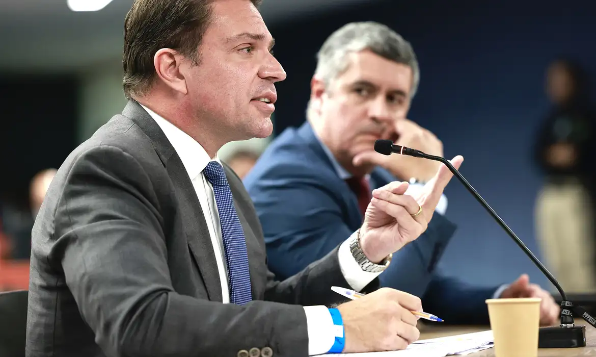 Governo Lula pede extradição de Alexandre Ramagem aos Estados Unidos