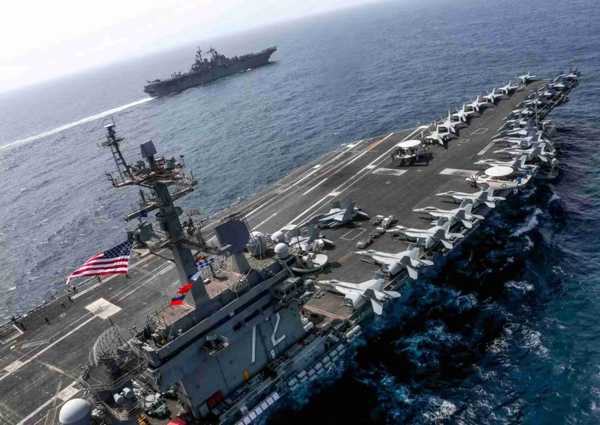 Porta-aviões USS Abraham Lincoln entra no Oriente Médio e se posiciona ao alcance operacional do Irã