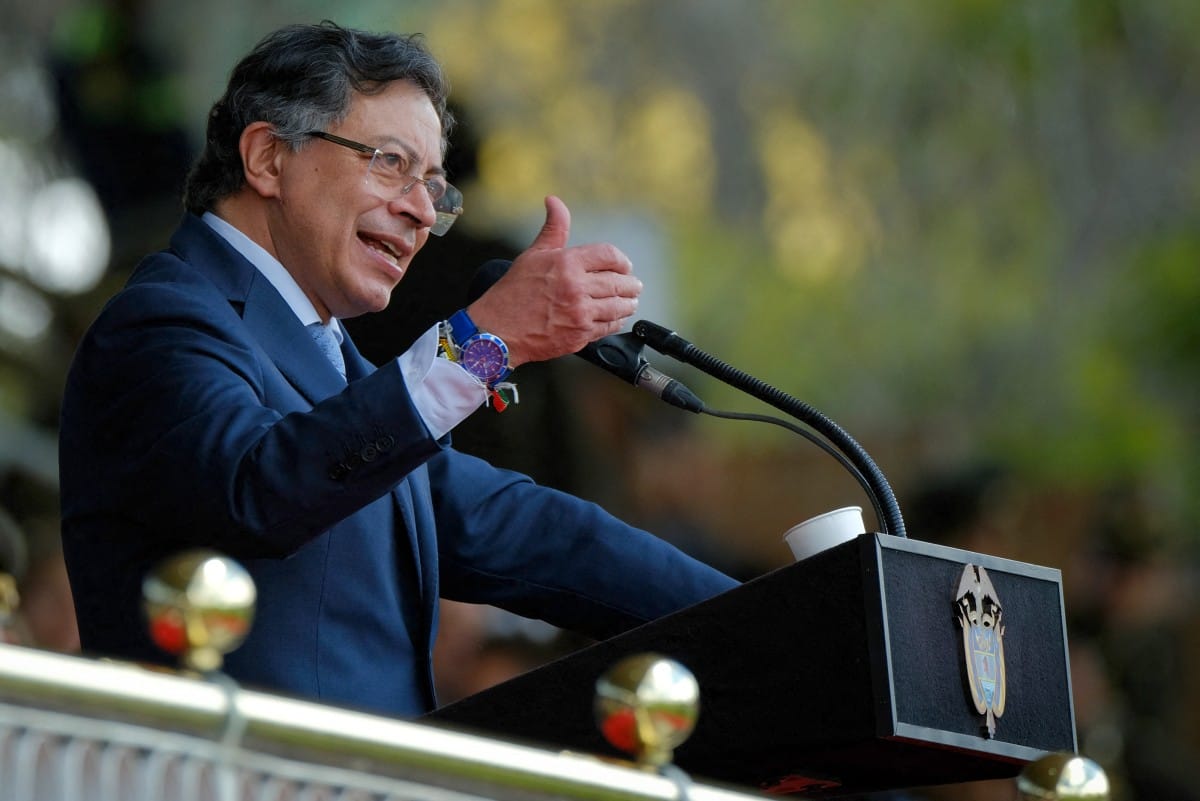 Contrato milionário do governo Petro levanta suspeitas sobre uso de dinheiro público