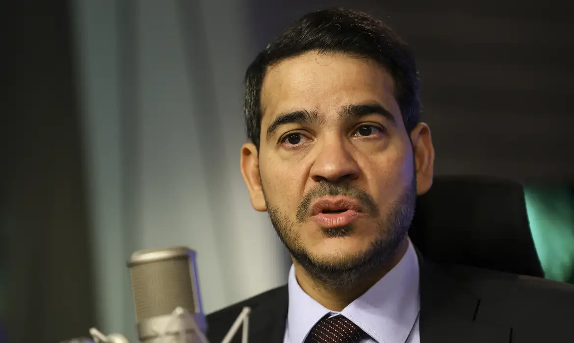 Mesmo no recesso, articulação para indicação de Messias no STF continua