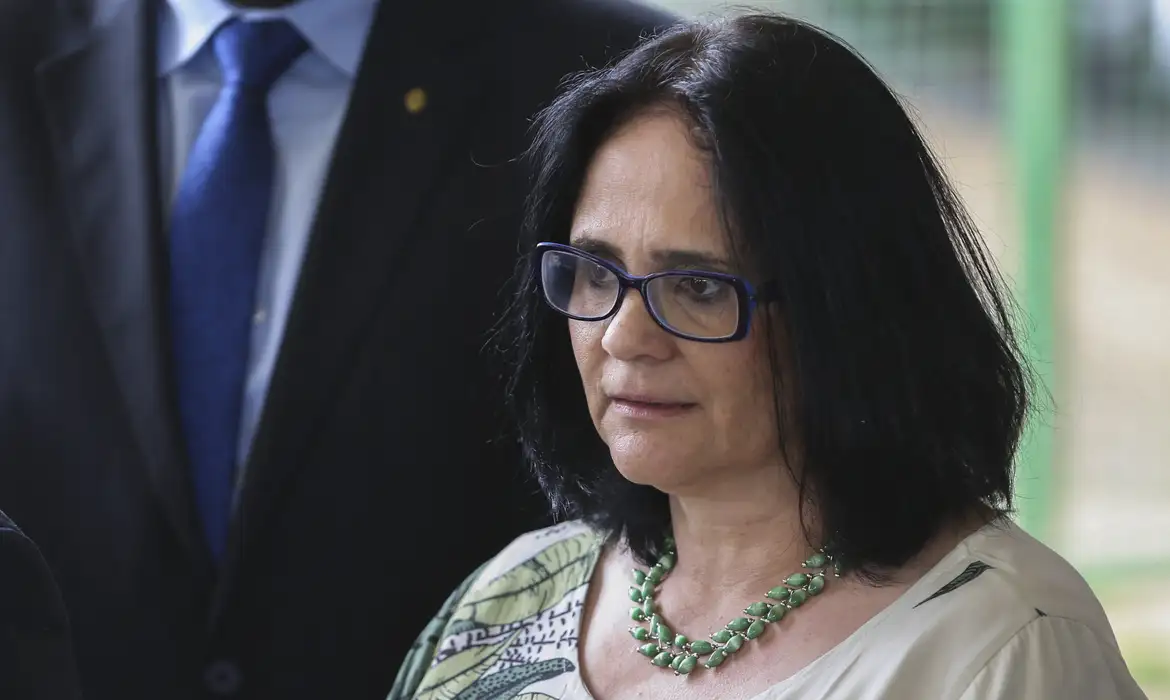 Damares afirma que CPMI do INSS vai avançar sobre caso Banco Master