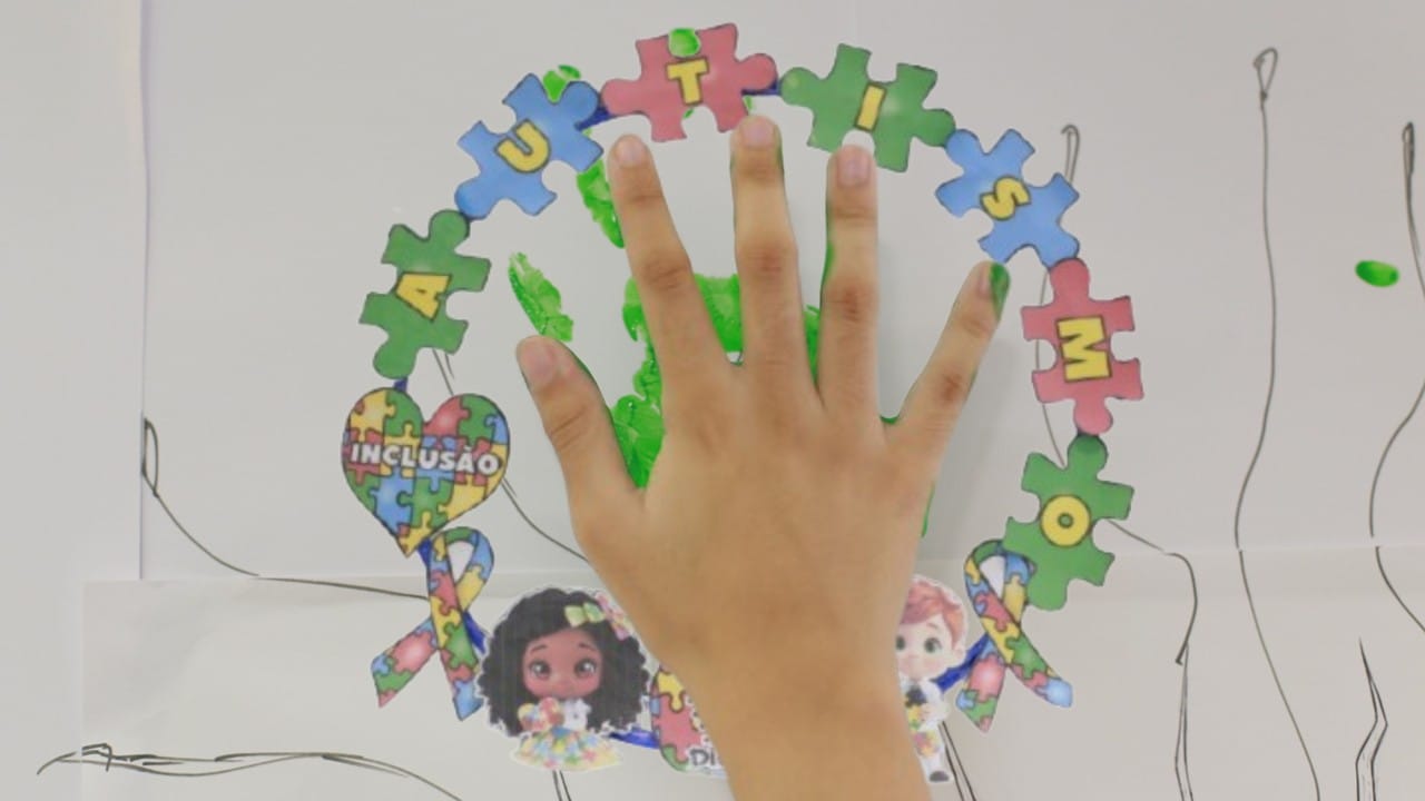 Desenvolvimento infantil: Mãe diz que acompanhamento multidisciplinar a ajudou a ver um futuro em que seu filho seja um adulto independente