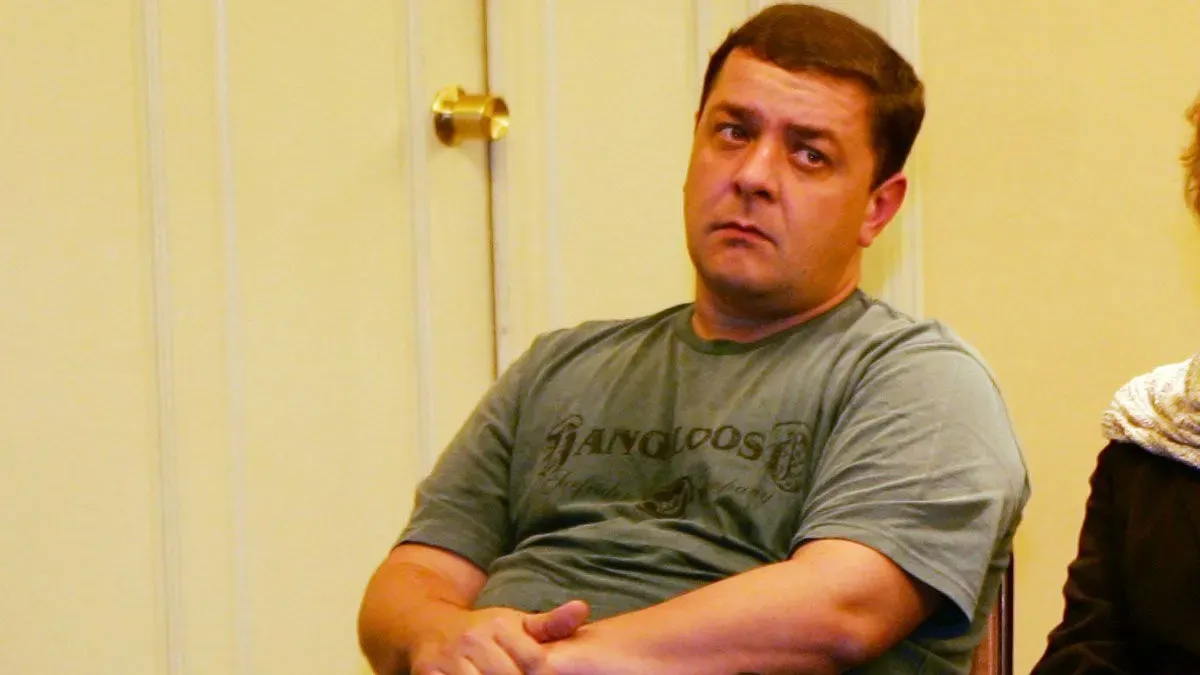 Estadão publica foto equivocada ao noticiar quebra de sigilo de Lulinha