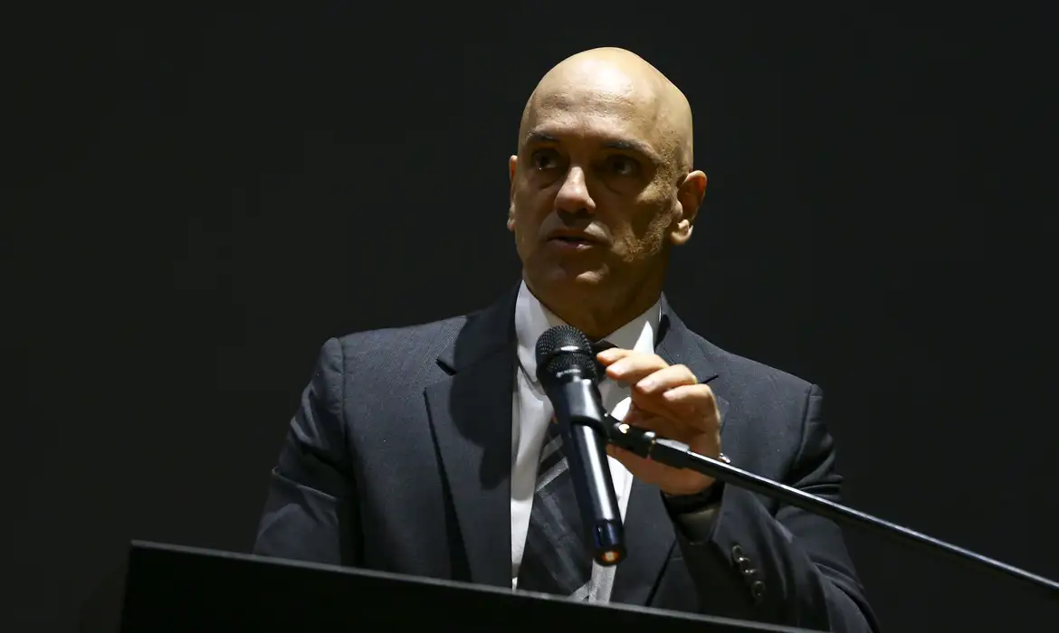 Moraes concentra apuração e gera reação interna no Supremo