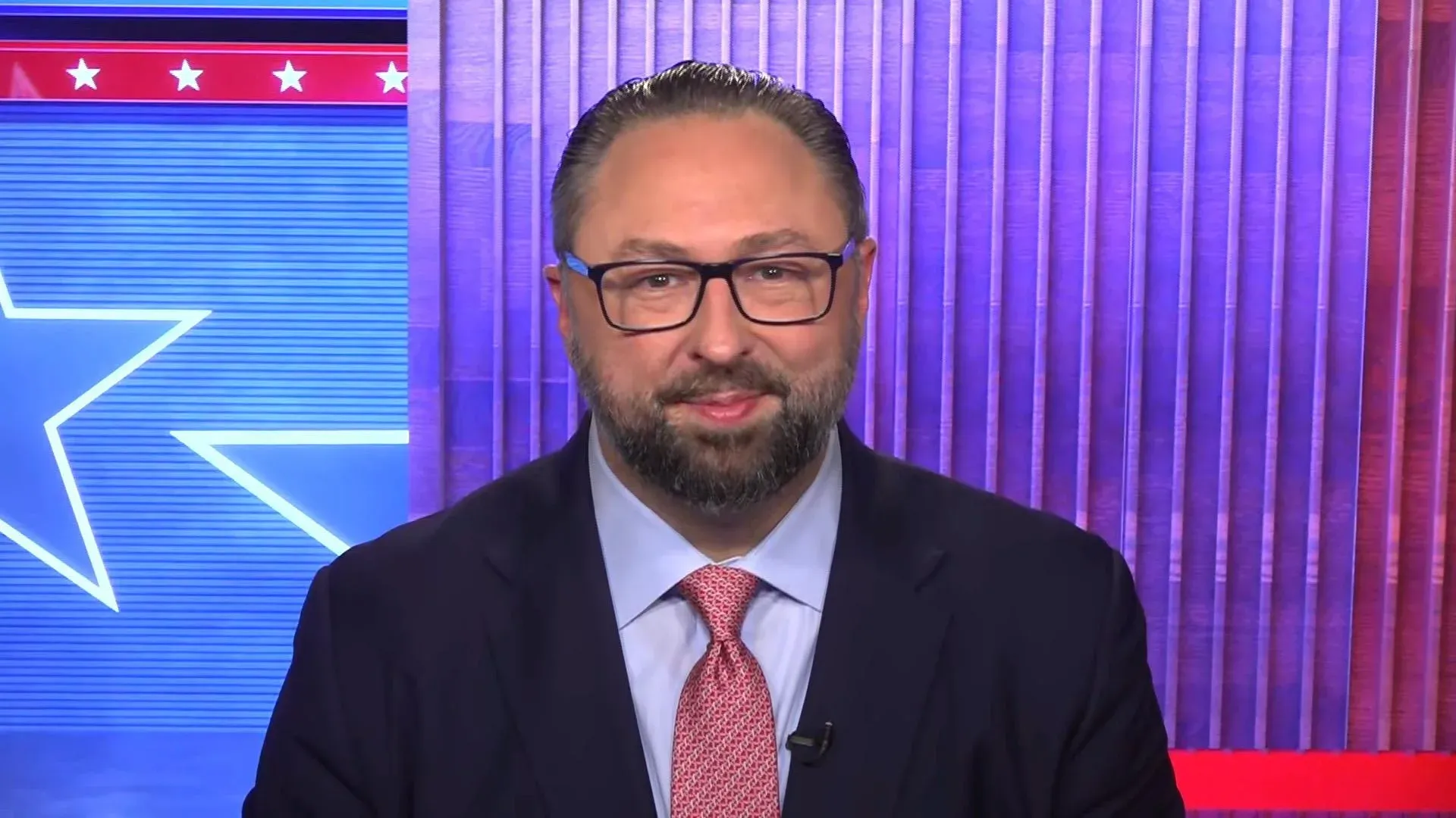 Ex-assessor de Trump repercute The Economist sobre Moraes