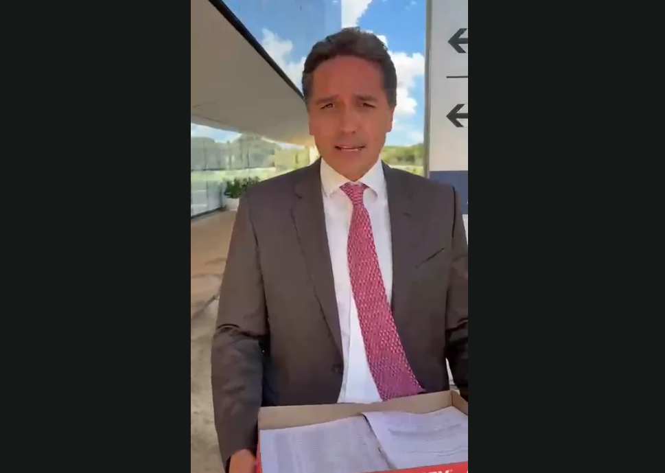 Pressão popular chega ao STF com mais de 100 mil assinaturas