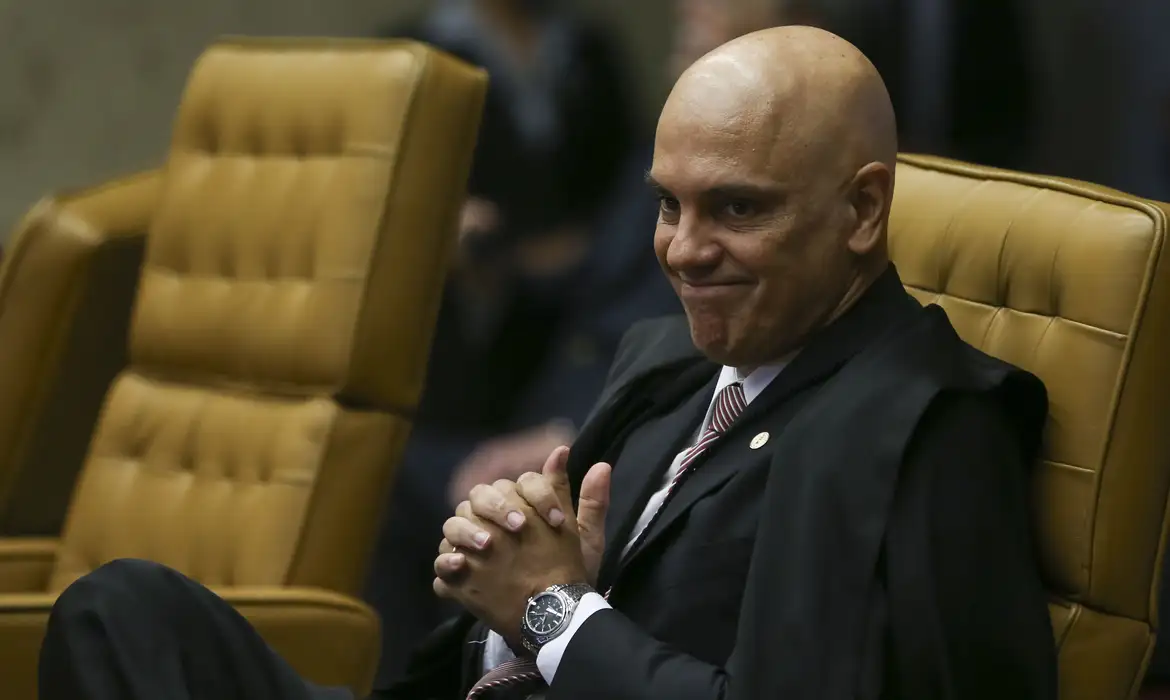 Cunhada de Moraes aparece como autora de código de ética do Banco Master