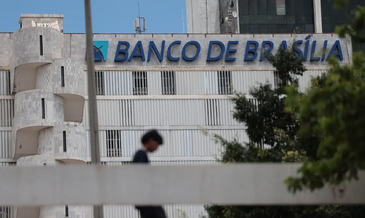 Ex-presidente do BRB é preso em operação da PF
