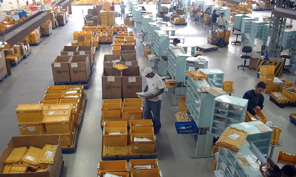 Correios aprofundam crise e ampliam rombo bilionário