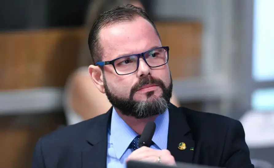 Asilo internacional expõe crise institucional brasileira