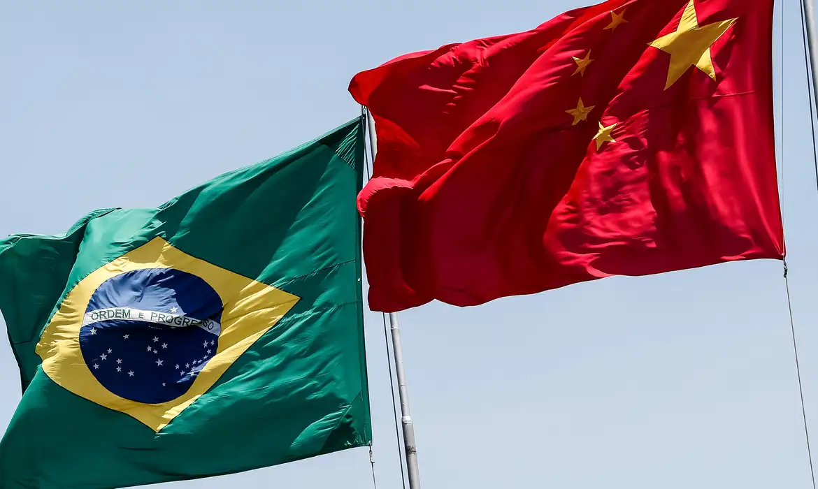 Investimento chinês no Brasil cresce 45% e amplia disputa global por minerais estratégicos