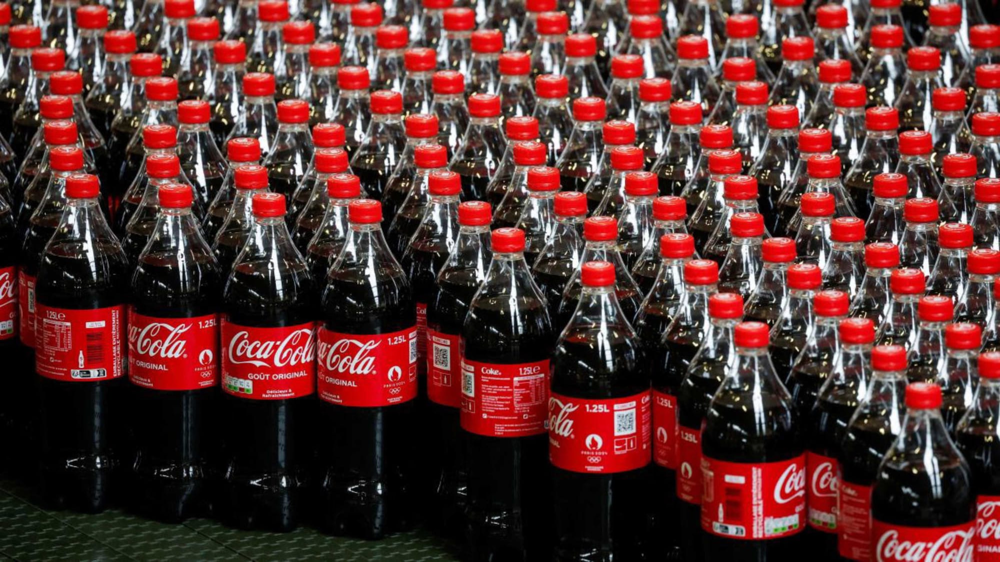 Coca-Cola aposta em embalagens menores e levanta alerta sobre custo real ao consumidor
