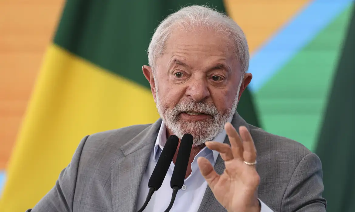 Lula pressiona Israel por ativista e gera questionamentos internos