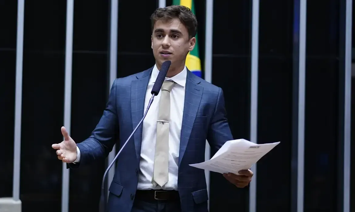 Nikolas Ferreira nega envolvimento em vídeo publicado por Michelle Bolsonaro