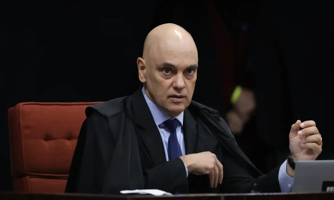 Justiça dos EUA mantém ação contra Moraes em andamento