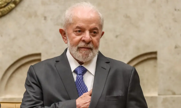 Lula enfrenta desgaste político e vê reeleição cercada de dúvidas, apontam análises