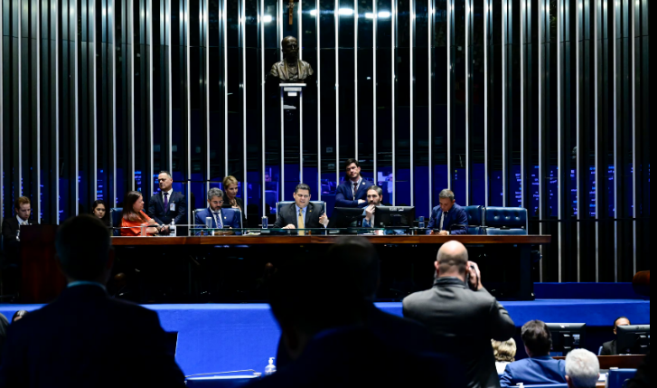 Senado aprova PEC da aposentadoria de agentes de saúde; governo aponta impacto bilionário