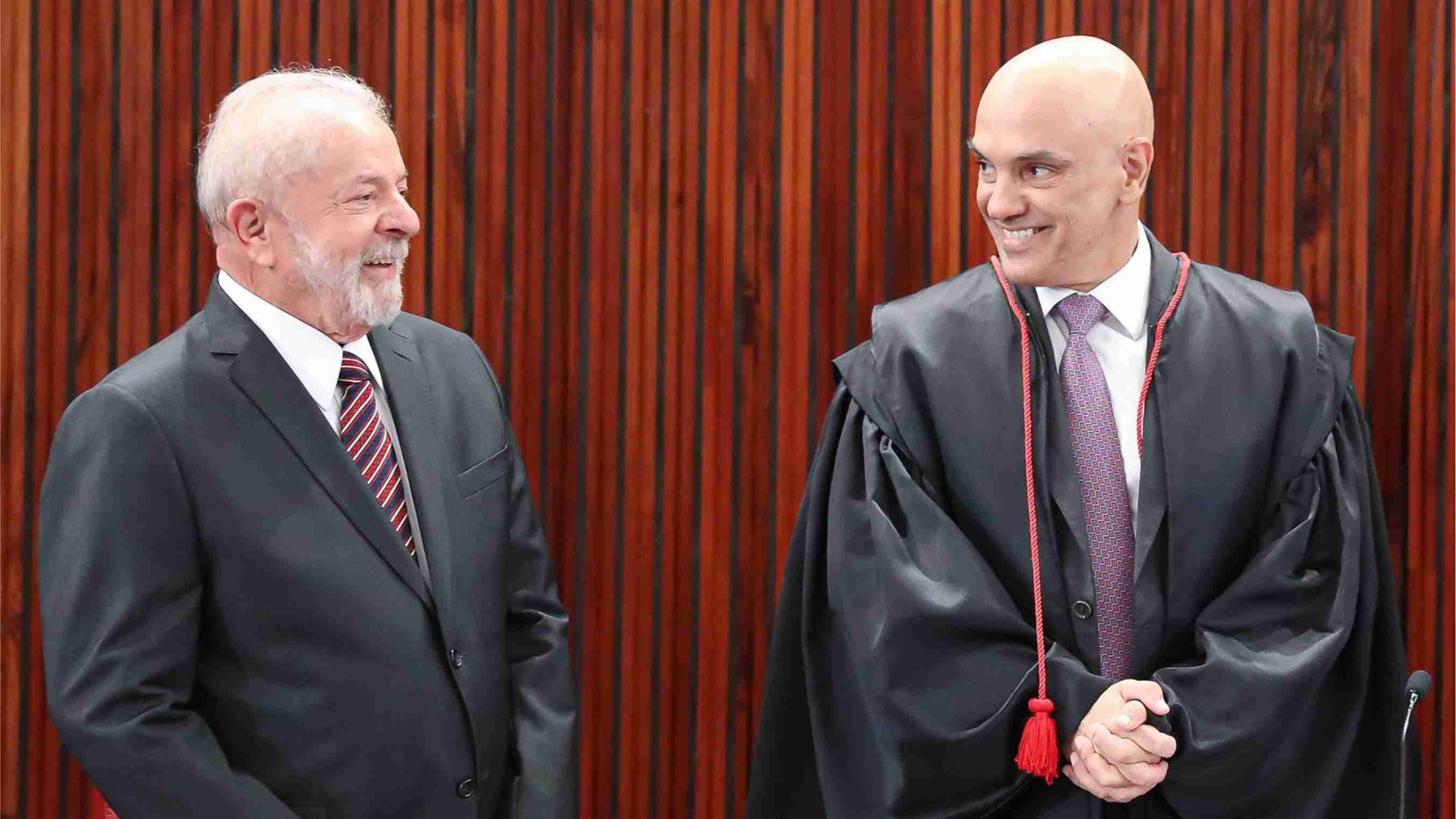 Convite de Lula a Moraes após cerimônia no Planalto repercute nas redes sociais