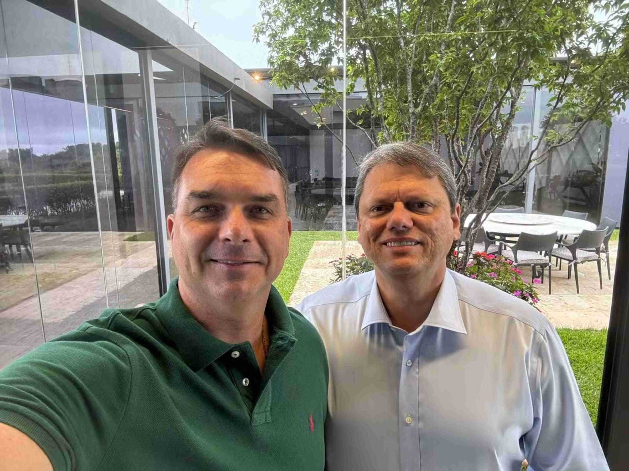 Tarcísio declara apoio a Flávio Bolsonaro e reforça unidade da direita para 2026