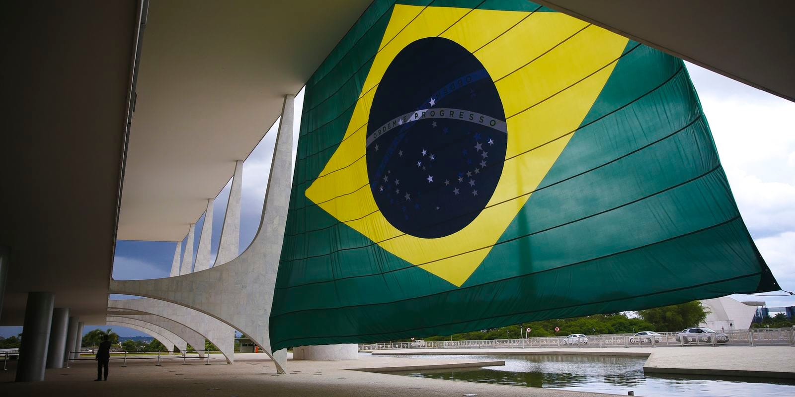 Brasil despenca em ranking global de competitividade e fica entre os piores do mundo