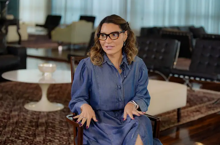 Janja concede entrevista em meio a desafios de comunicação do governo