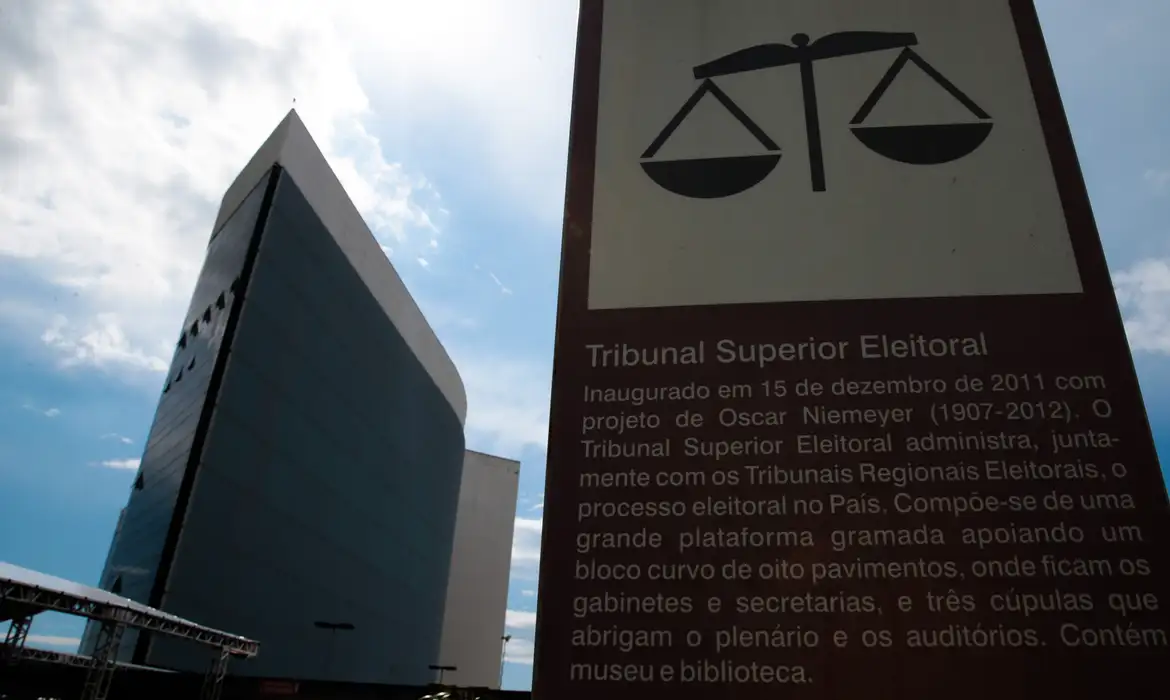 PL aciona TSE e pede investigação sobre suposta rede de perfis falsos contra integrantes do partido