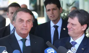 Bolsonaro solicita ao STF visita de Tarcísio na Papudinha