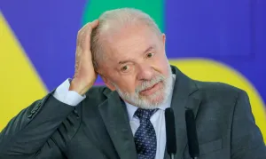 Segundo Metrópoles: reunião no Alvorada teve advogado presente