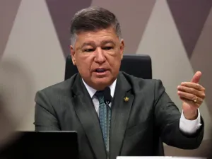 Carlos Viana anuncia que venceu o câncer: “Deus foi fiel”