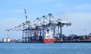 Porto no Peru reacende alerta sobre avanço estratégico da China