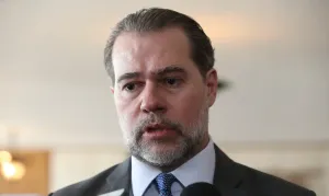 Toffoli pede “paciência” e mantém dados de Vorcaro fora do alcance da CPMI