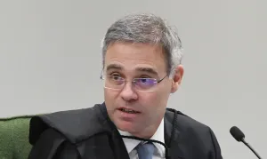Mendonça já havia quebrado sigilos de aliada de Lulinha antes de decisão de Dino
