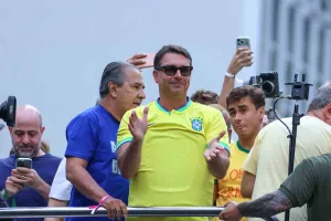 Levantamento da Cebrap mostra ampla preferência por Flávio na Paulista