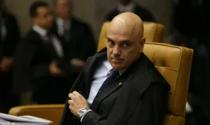 Moraes determina monitoramento de Bolsonaro durante internação