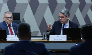 Relatório da CPI é rejeitado e Alessandro Vieira critica articulação no Senado