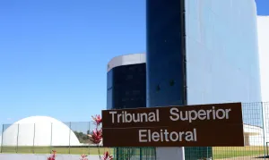 PT é acusado de impulsionar ataques após defender proibição no TSE