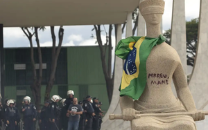 Defesa de Débora pede aplicação imediata de nova lei e pressiona STF