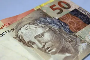 Gastos disparam e rompem limite do próprio arcabouço