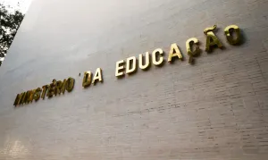 Questão de curso do MEC sobre apostas é alvo de investigação da Defensoria Pública