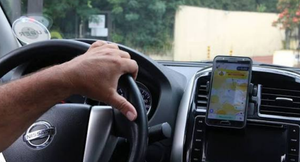 Motorista é presa após cobrar R$ 239 de passageiro cego por corrida de R$ 10