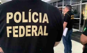 PF recomenda demissão de Eduardo Bolsonaro por abandono de cargo