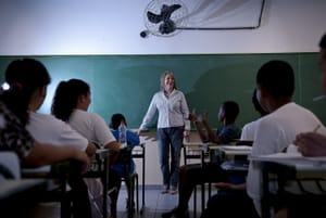 Maioria da queda no analfabetismo escolar ocorreu por mortes, diz estudo