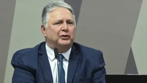 Juiz determina suspensão dos direitos políticos de Garotinho por oito anos