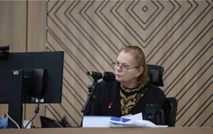 OAB MT parte para cima de juíza
