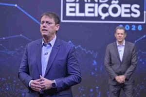 Tarcísio e Haddad protagonizam primeiro grande debate pela disputa em São Paulo