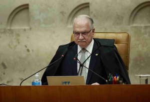 Fachin marca limite a investigações e reforça tensão sobre liberdade de imprensa no STF
