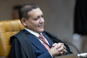 Vazamento de gás provoca incêndio na casa de Nunes Marques em Brasília