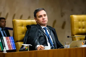 Mendonça cobra independência técnica da PF em investigações sobre fraudes no INSS