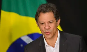 Motorista de Haddad muda versão sobre ação da PM após divulgação de imagens