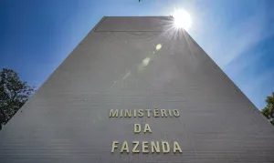 Ministro da Fazenda defende ajuste fiscal e prevê melhora nas relações com os EUA